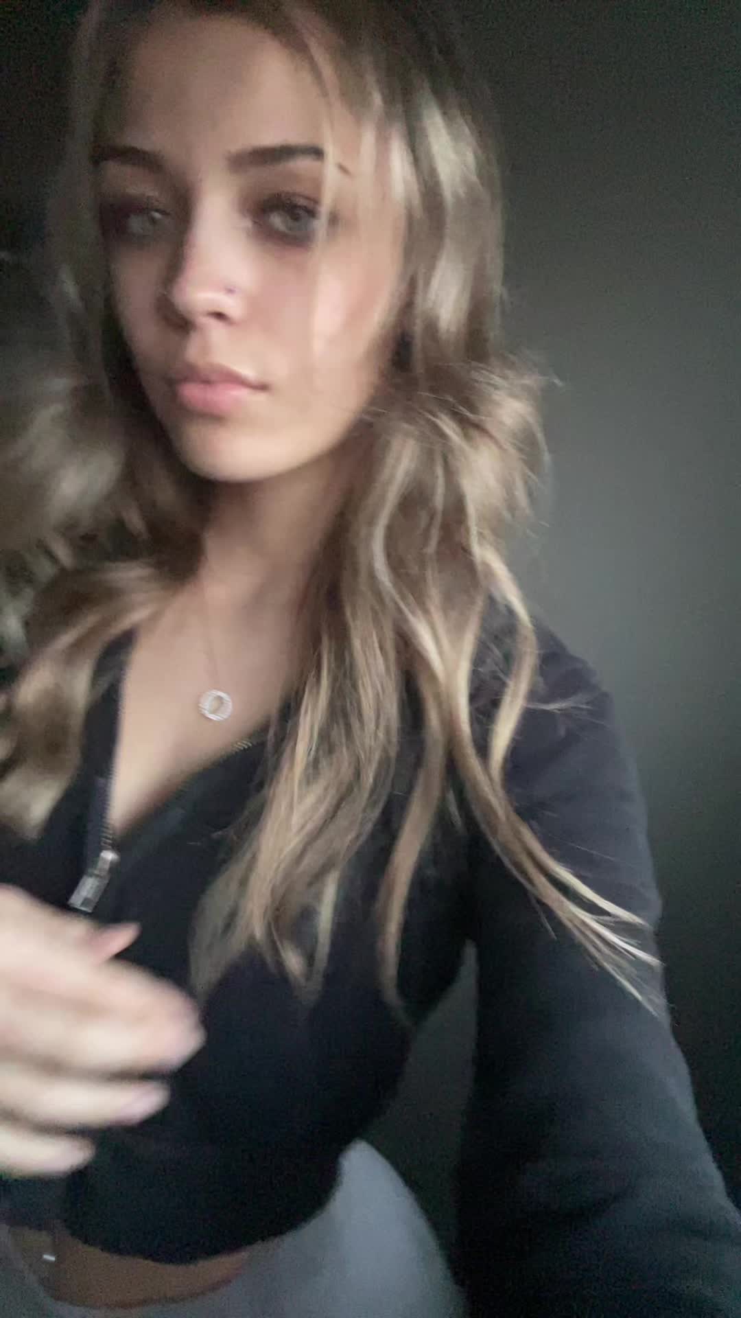 @blonde