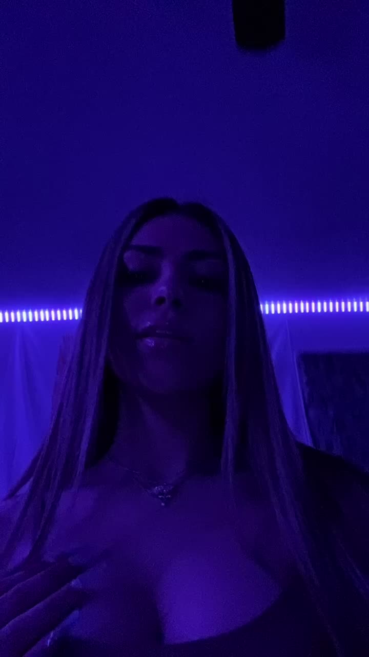 @jadrianna ♡