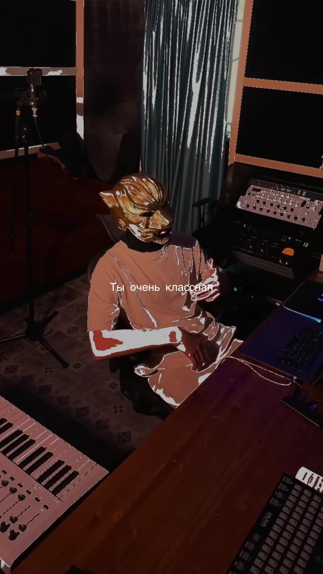 @♫