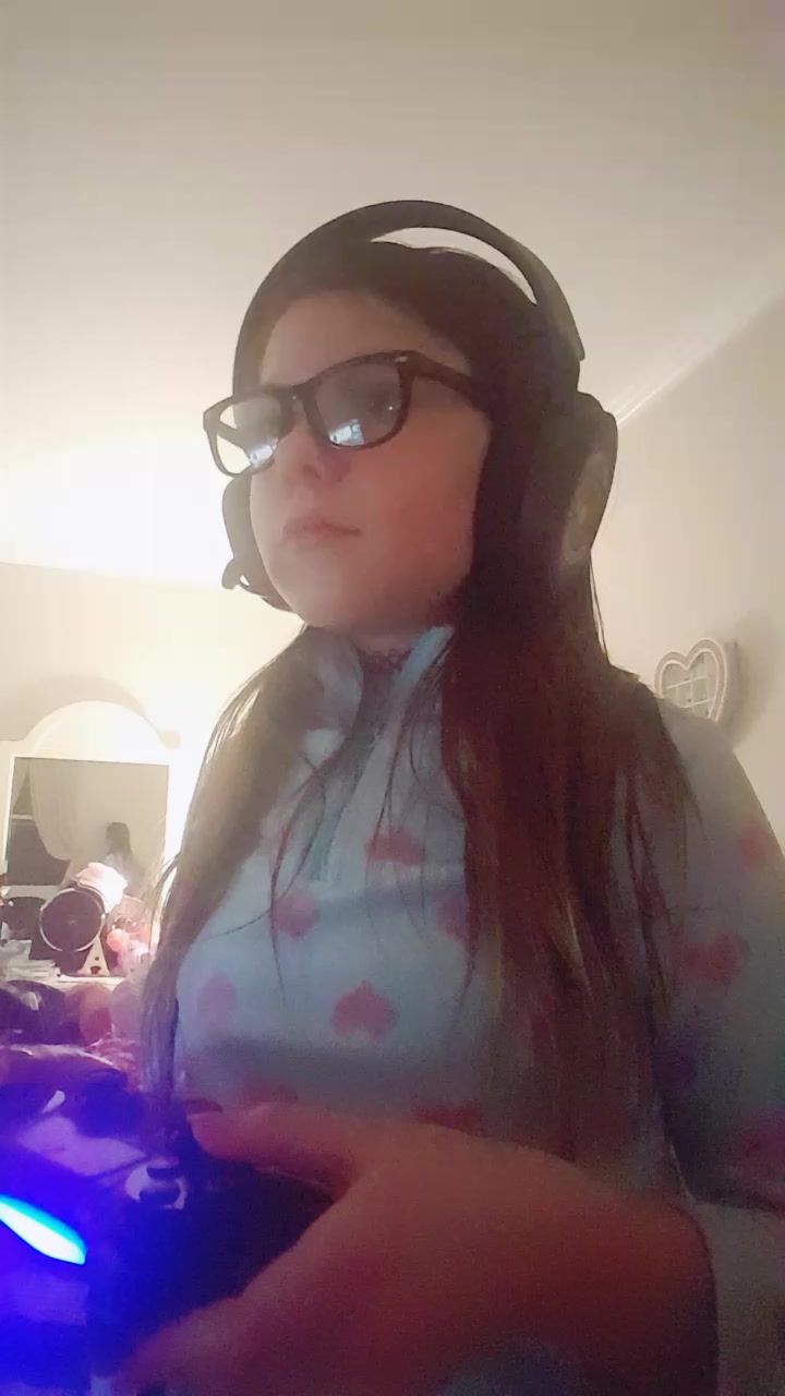 @Analove_playzz