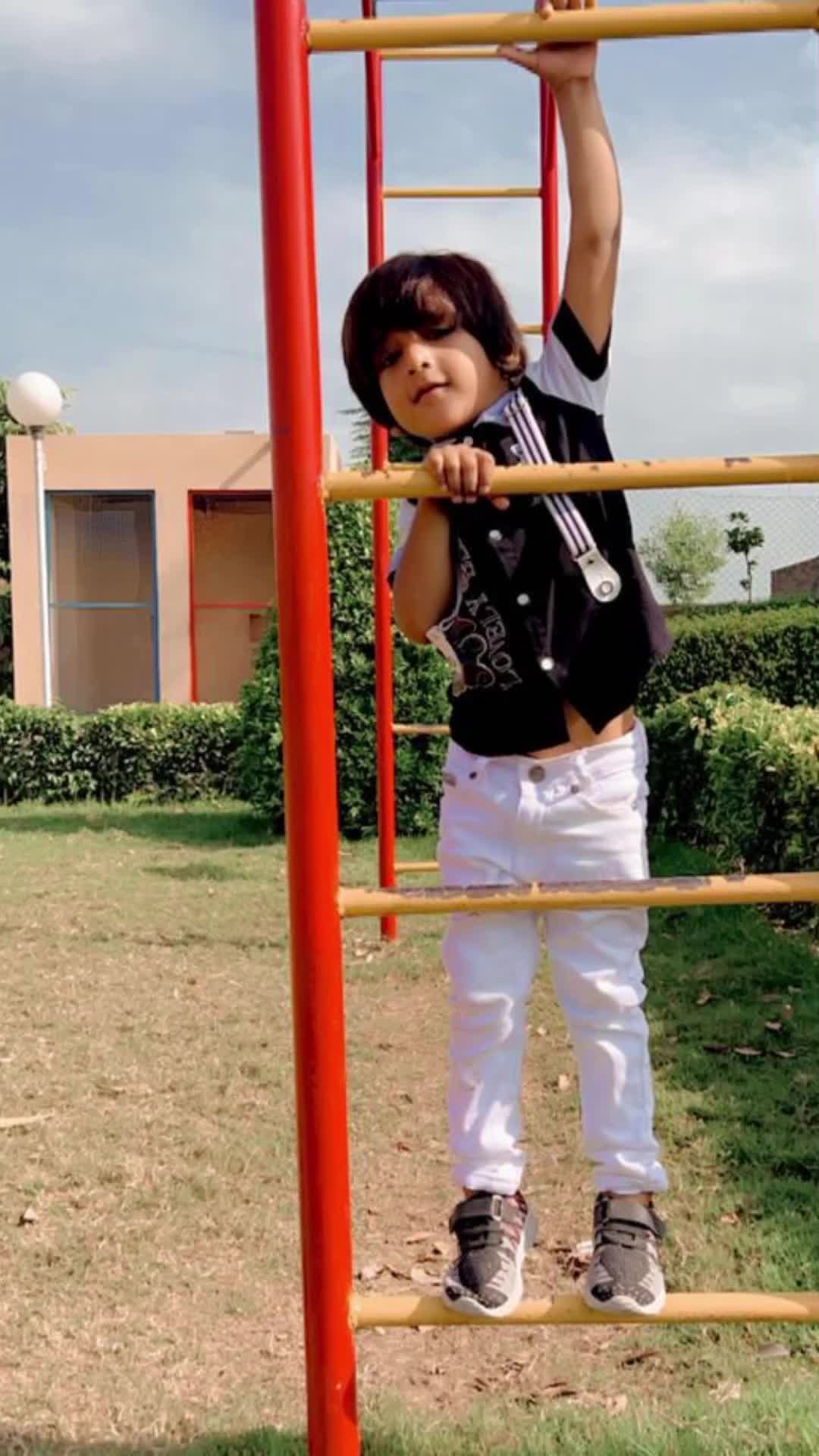 @azaansheikh23