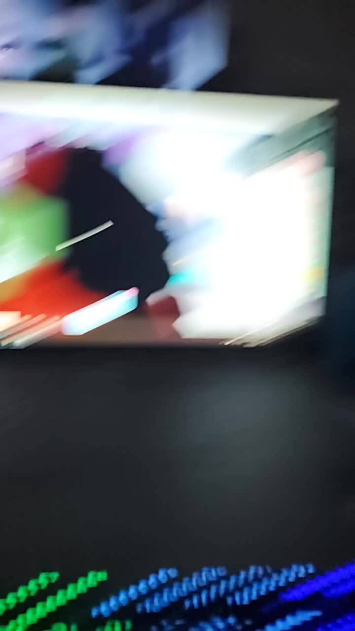 @🦦