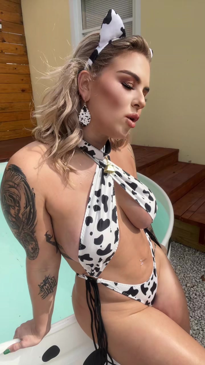 @Mötley Monröe