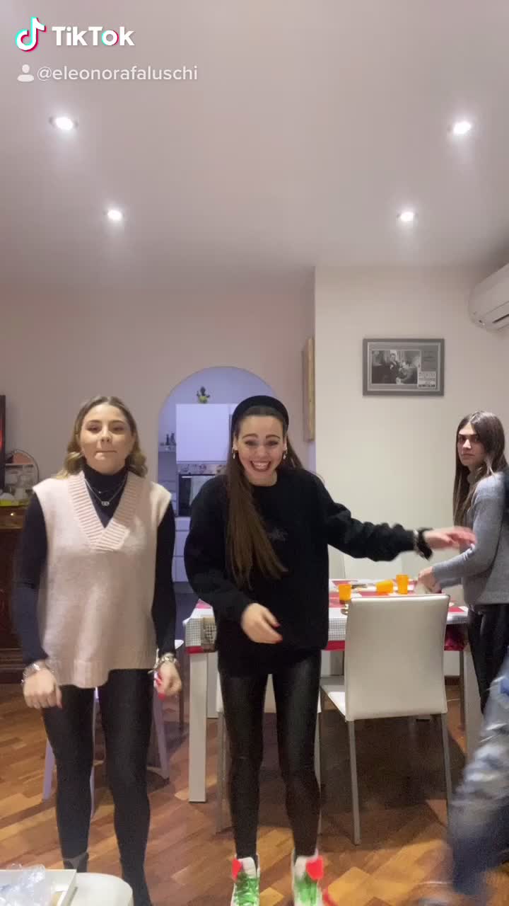 @Ele