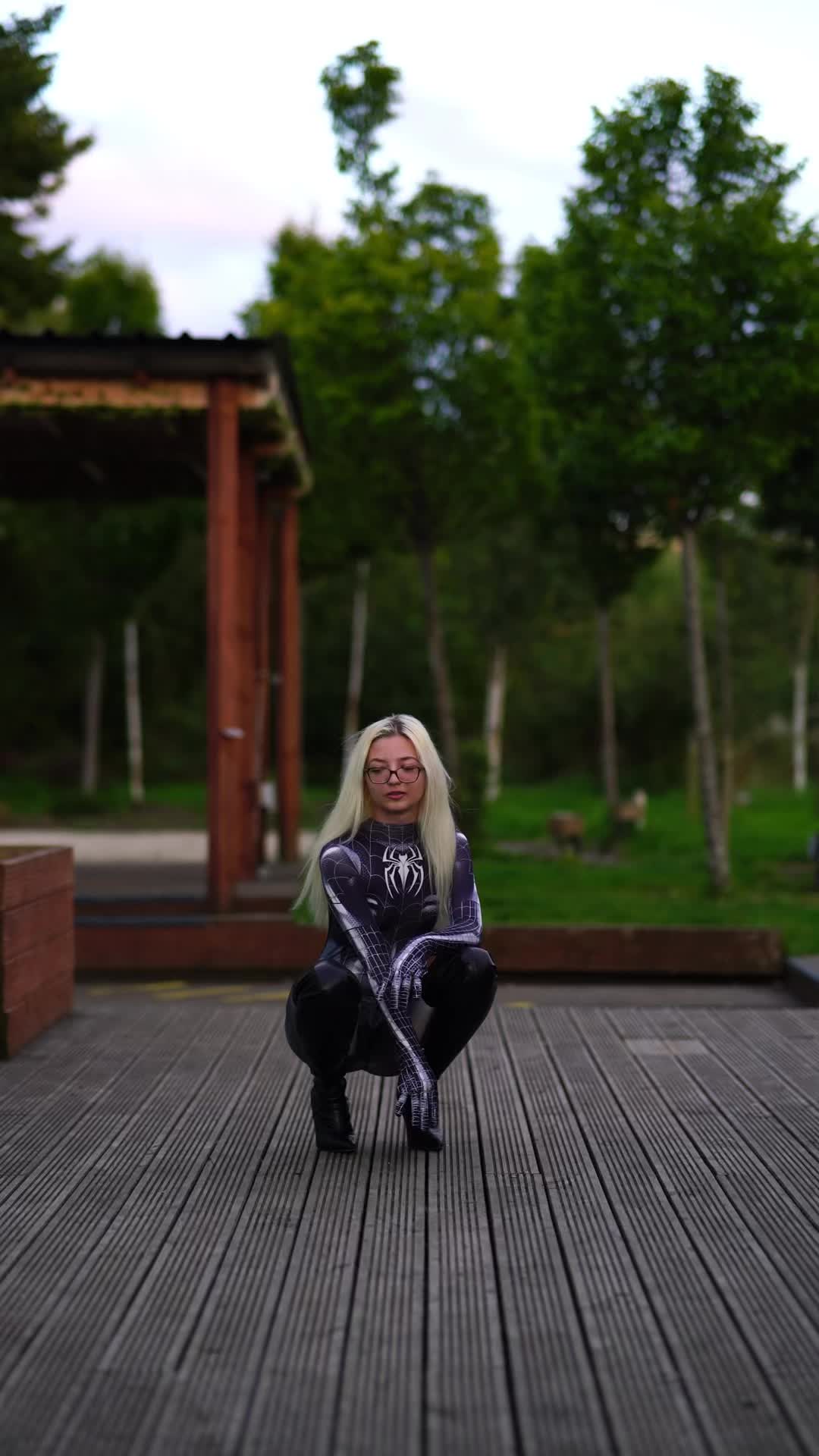 @daxnura