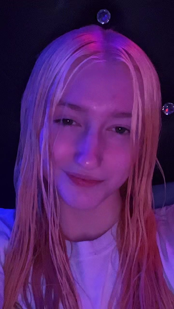 @Lo <3