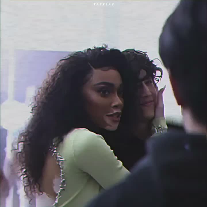 @laüra