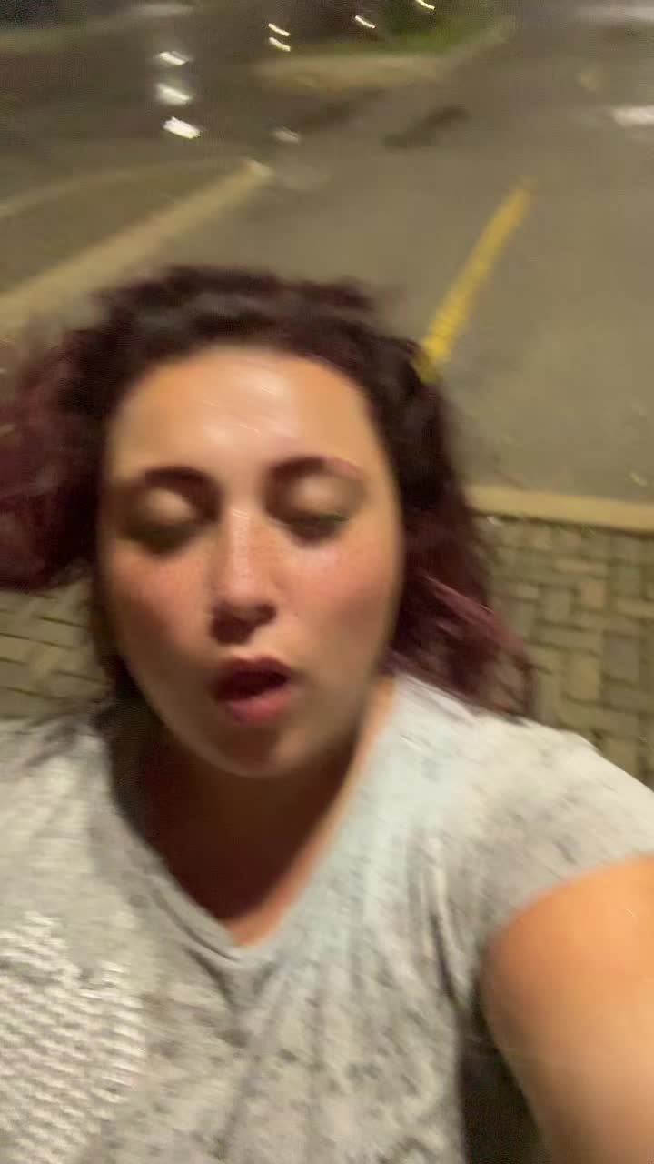 @👑