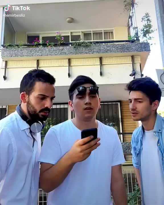 @😄Comedi men 😄._.