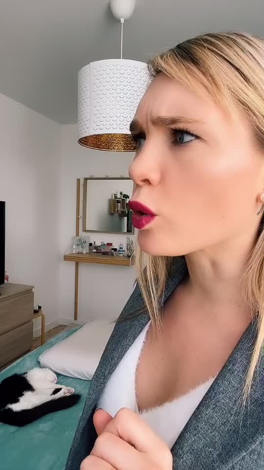 @Alina F