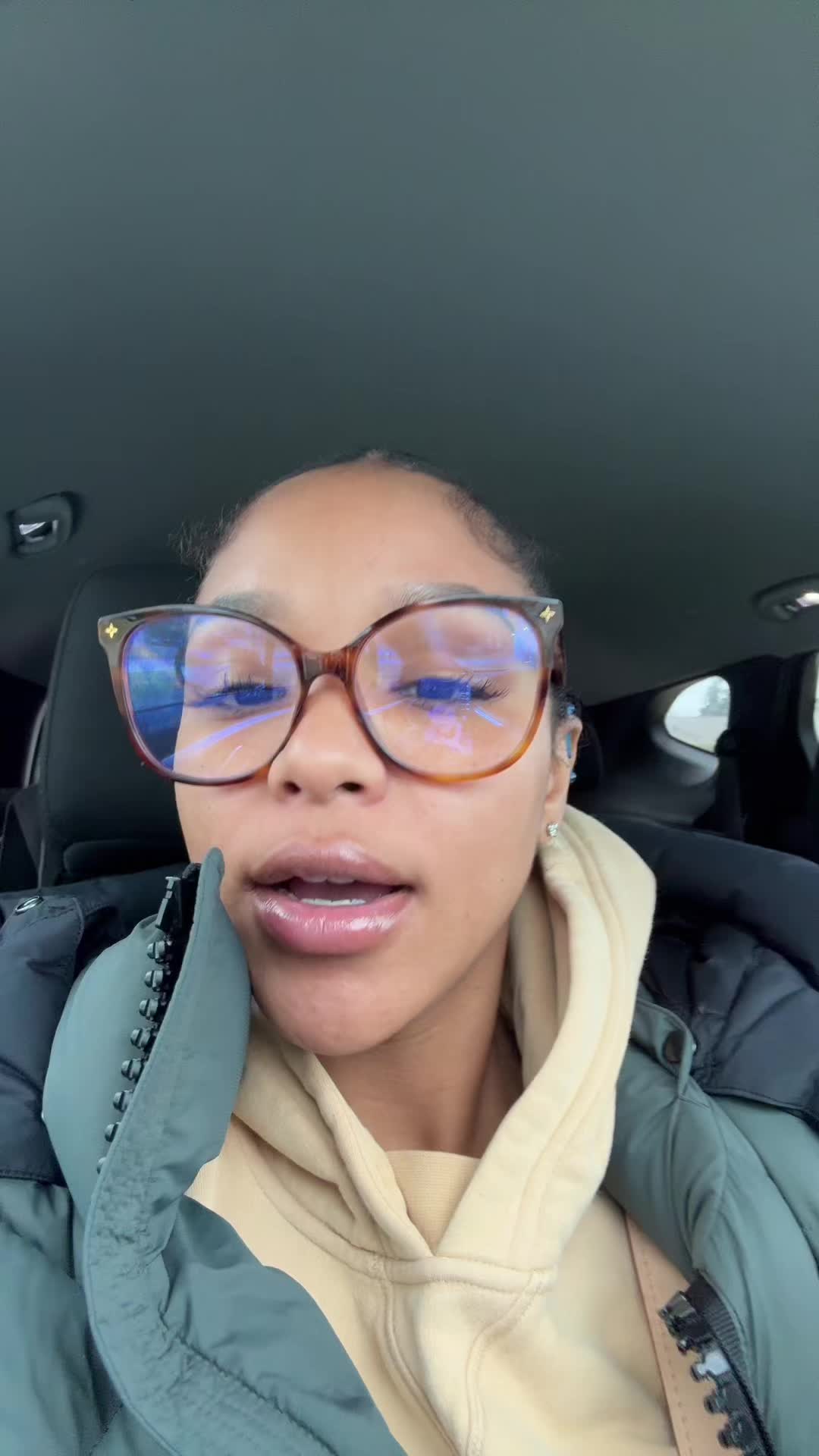 @mrsracqel