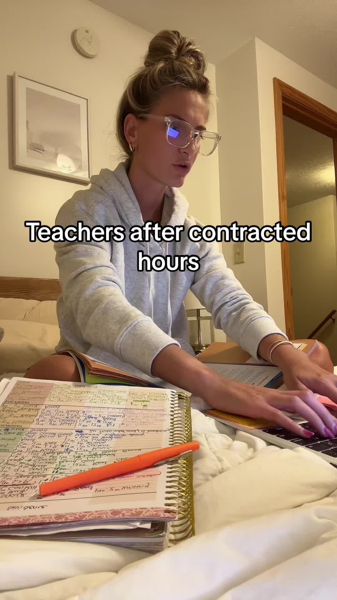 @Miss Q ⭐️🩷✏️📓