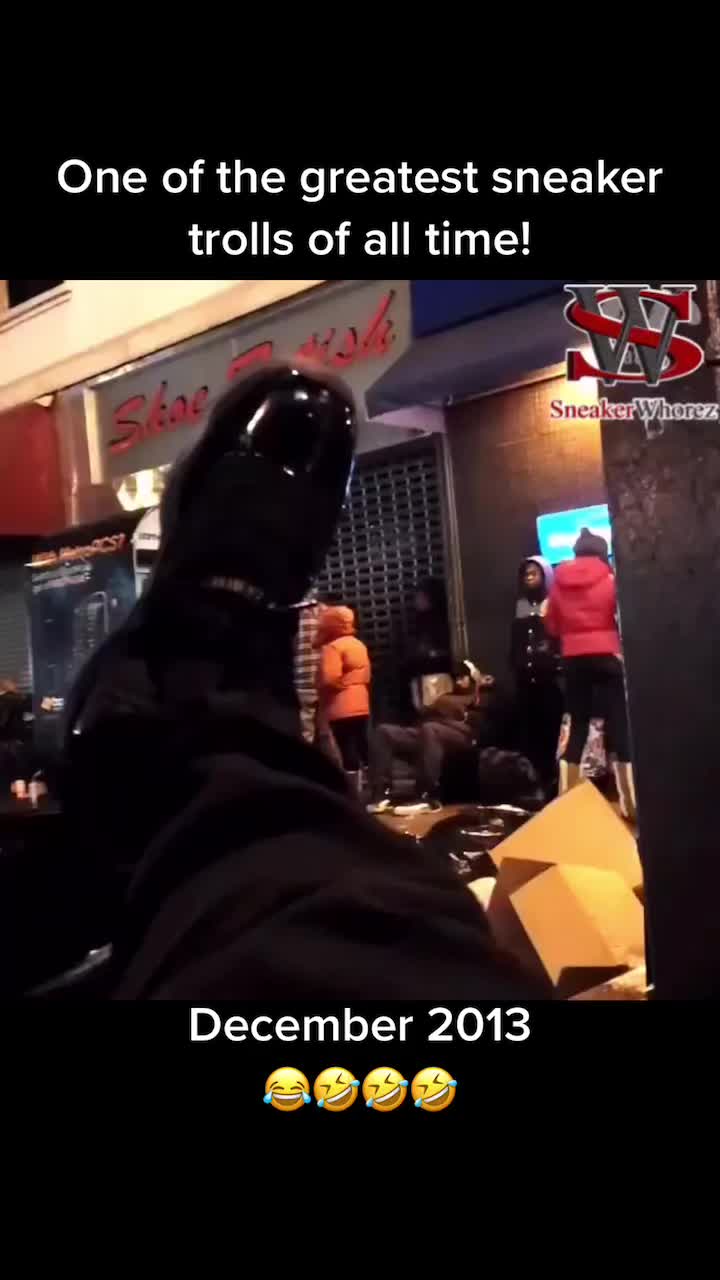 @SneakerWh0rez