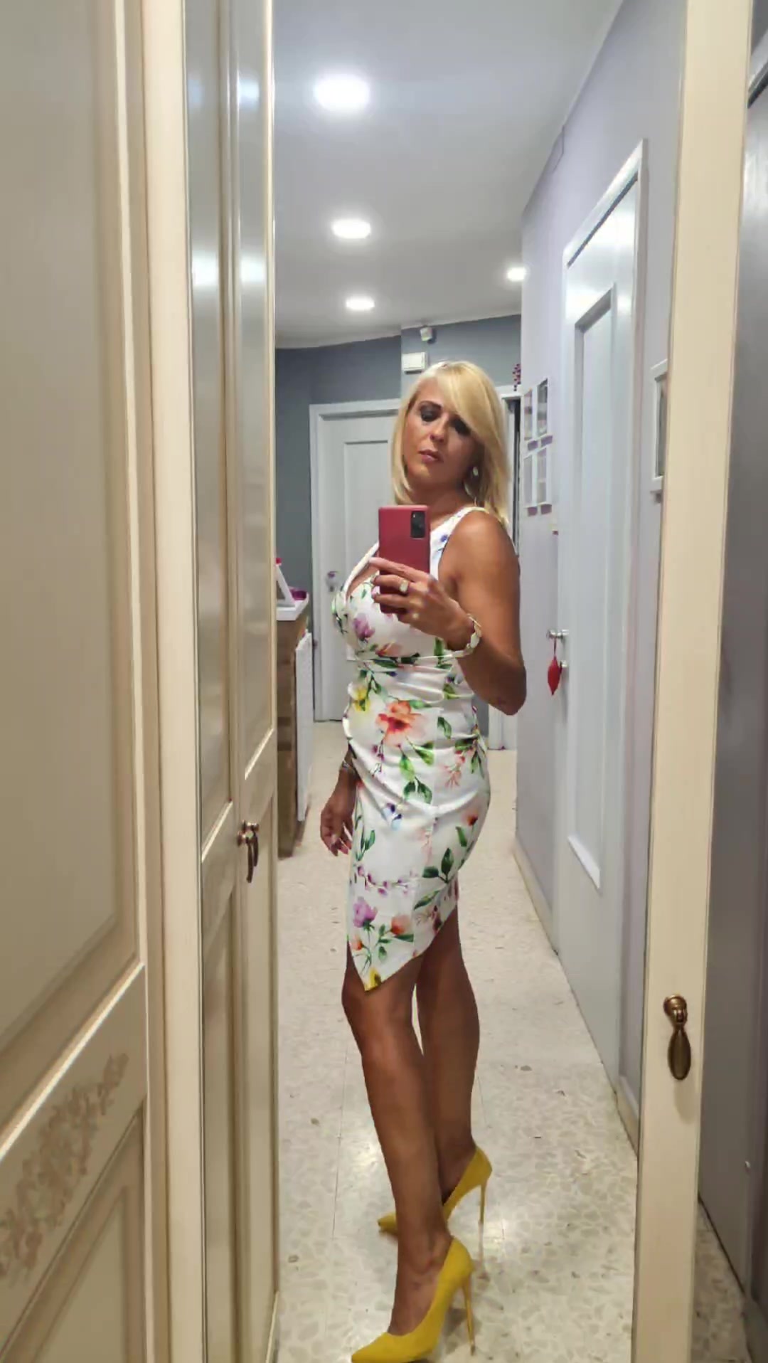 @Anna TheBlonde Sicali