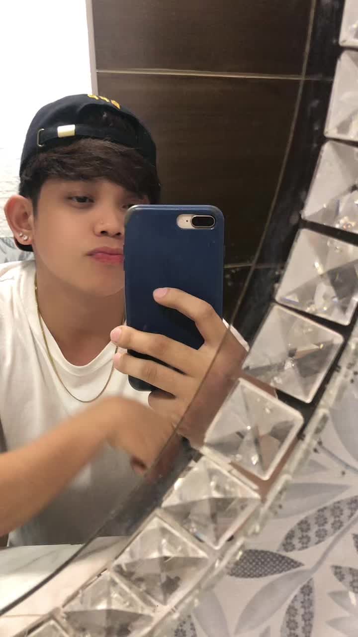 @BADBUNNY