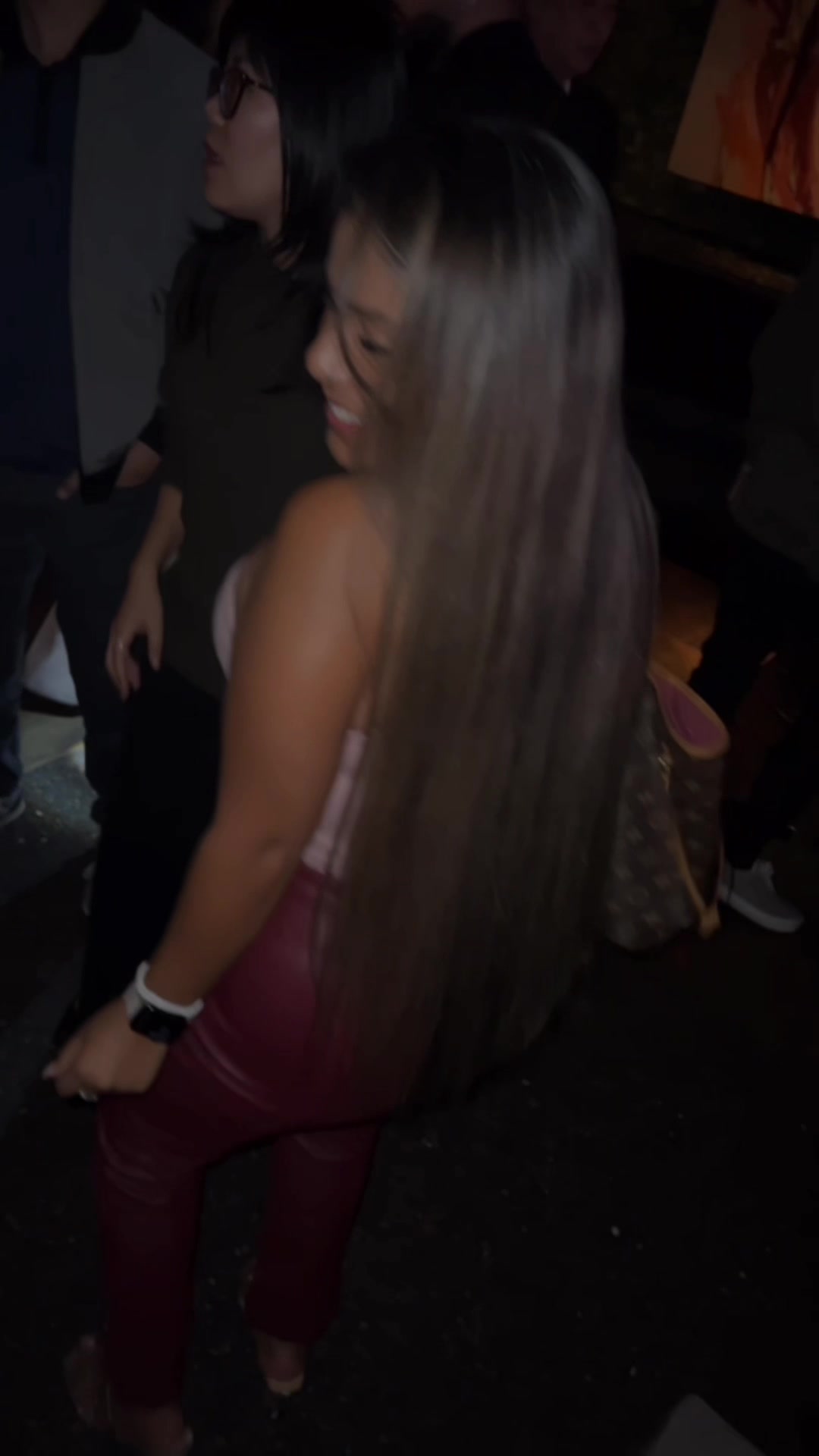 @laura_ari