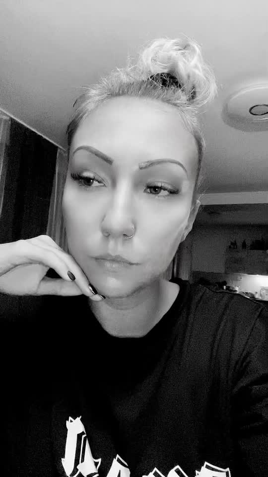 @SzoszkeB