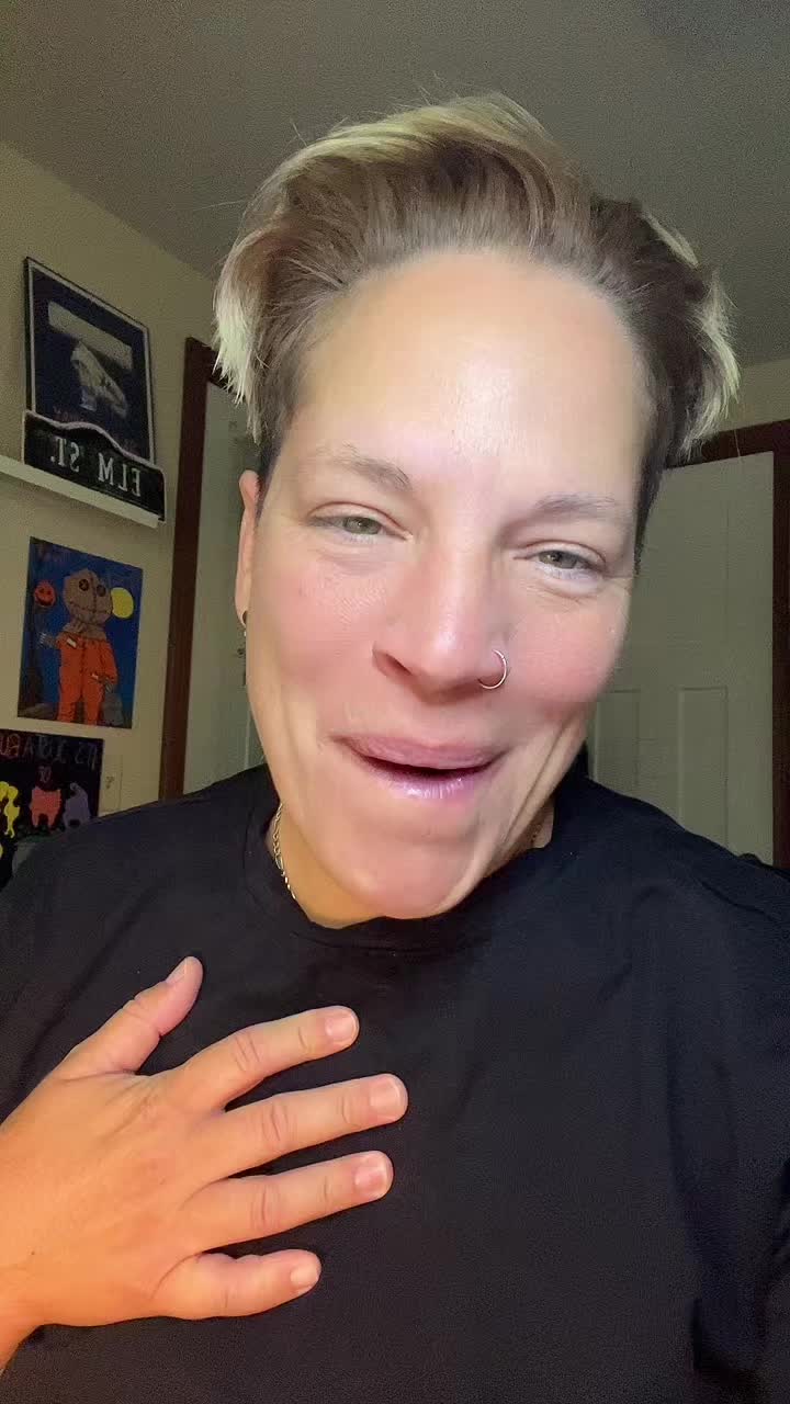 @Crazyauntchronicles