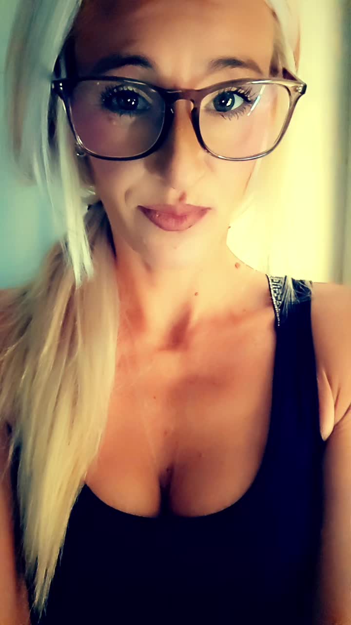 @🤍🩷KatieANN♒️🐈