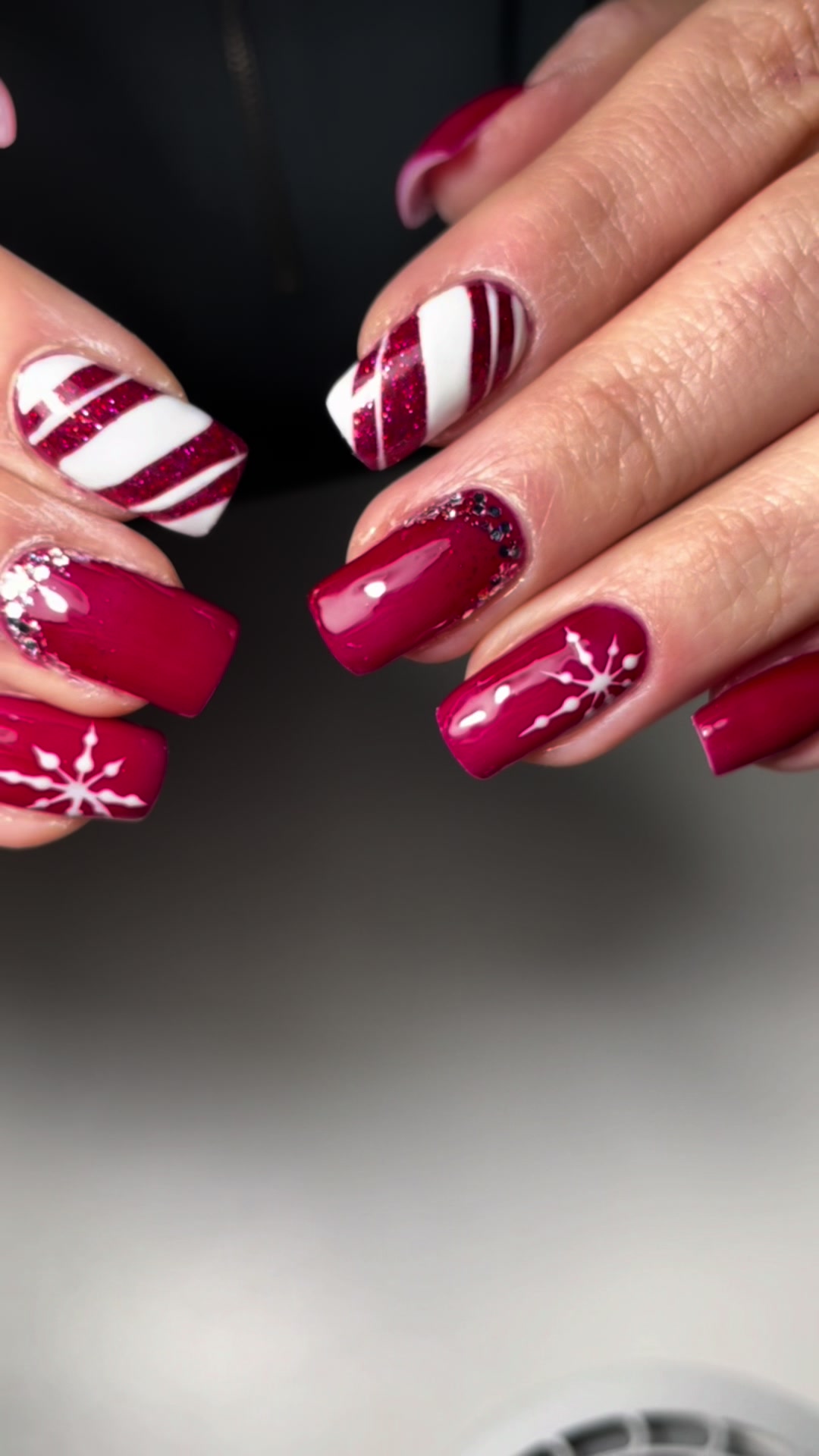 @Nailamos