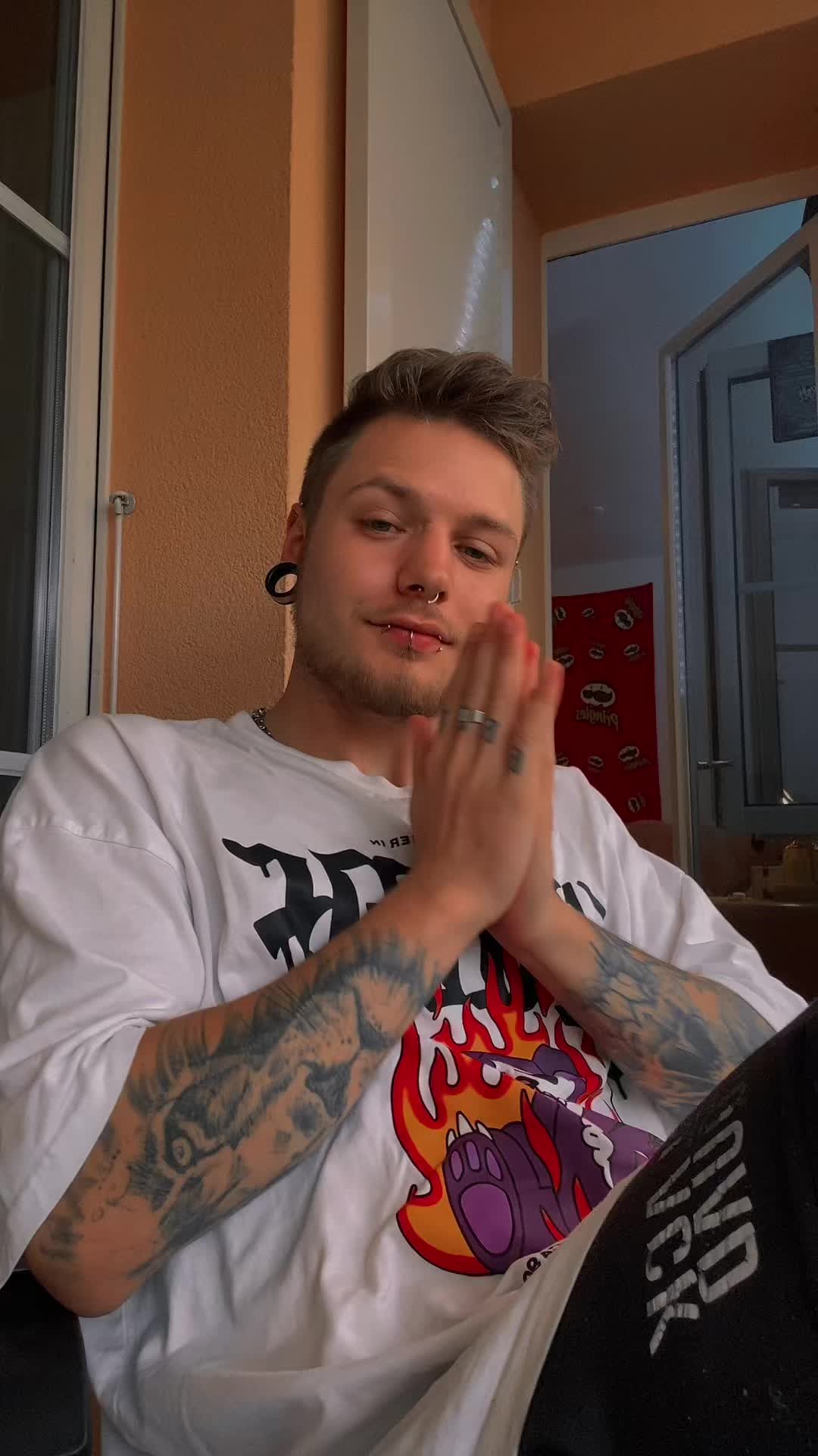 @Mischa✝️