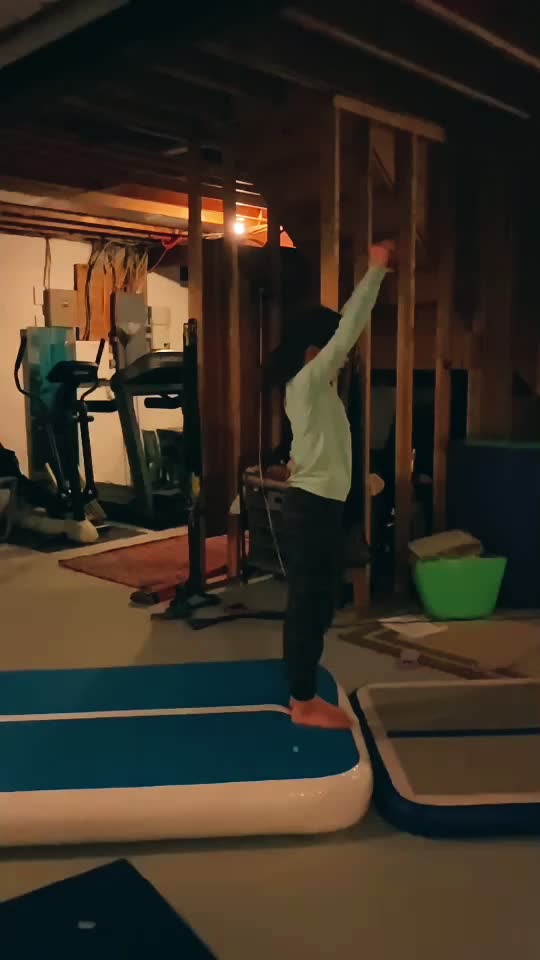 @Gymnast
