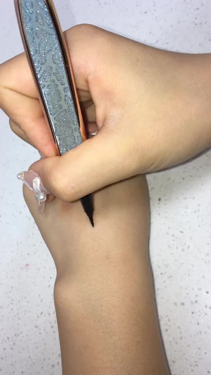 @Cliniquelashes