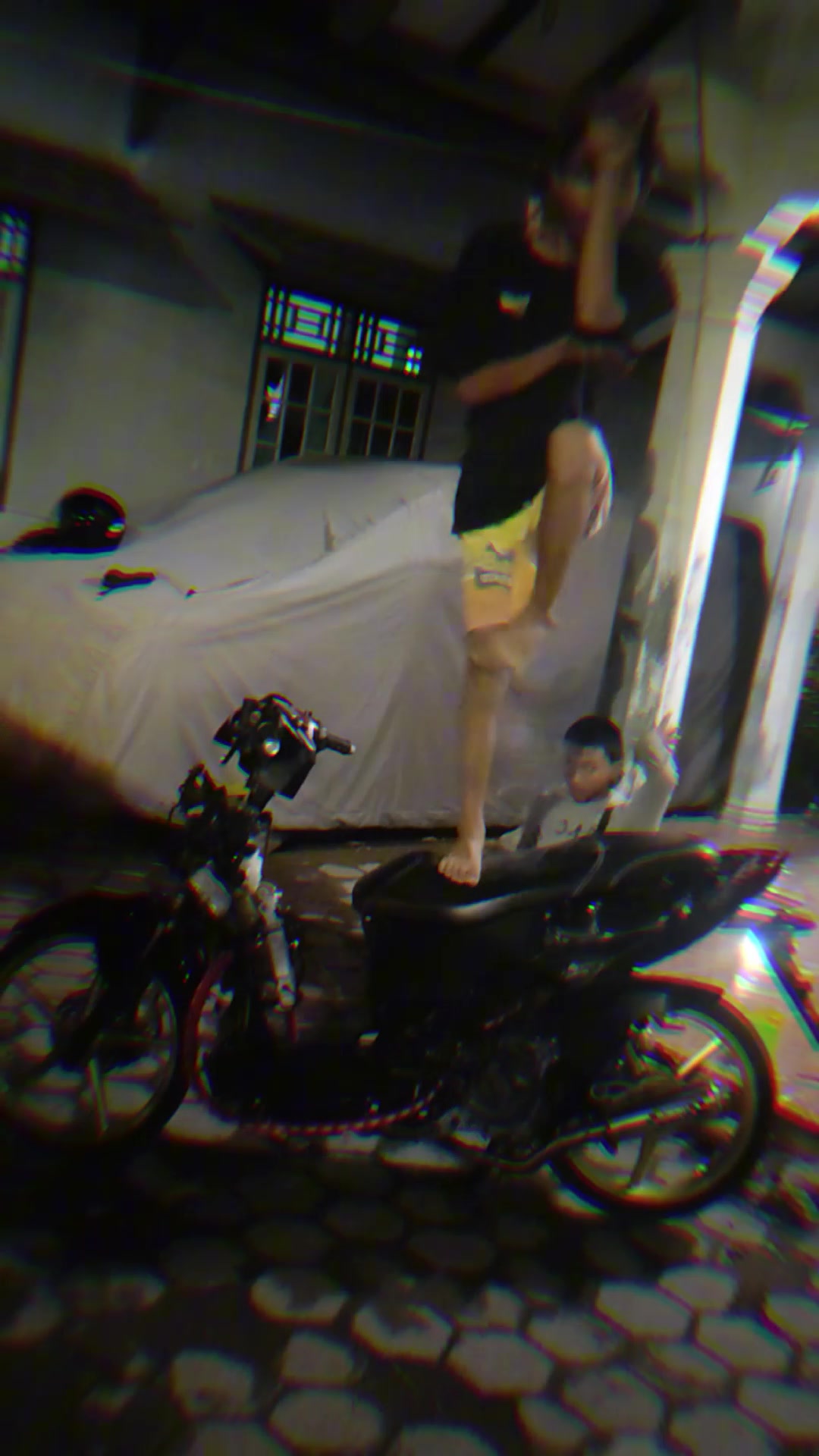 @Devar Trauma Kenal Wanita.