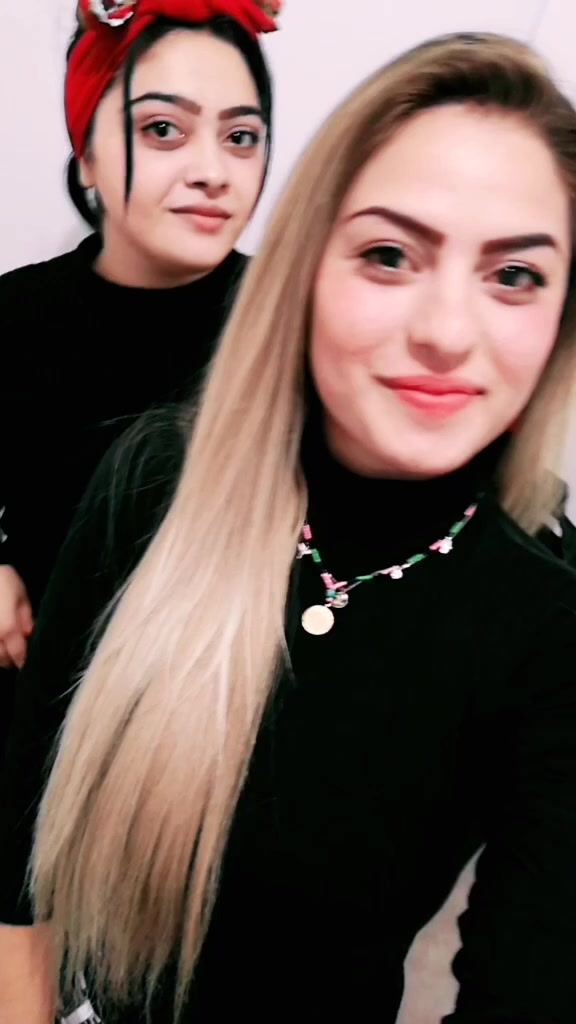 @Elena Metodi