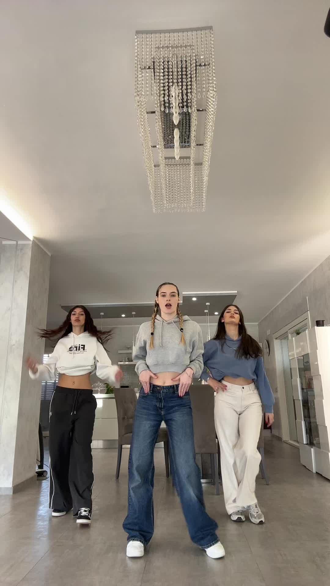@Ziaenipoti