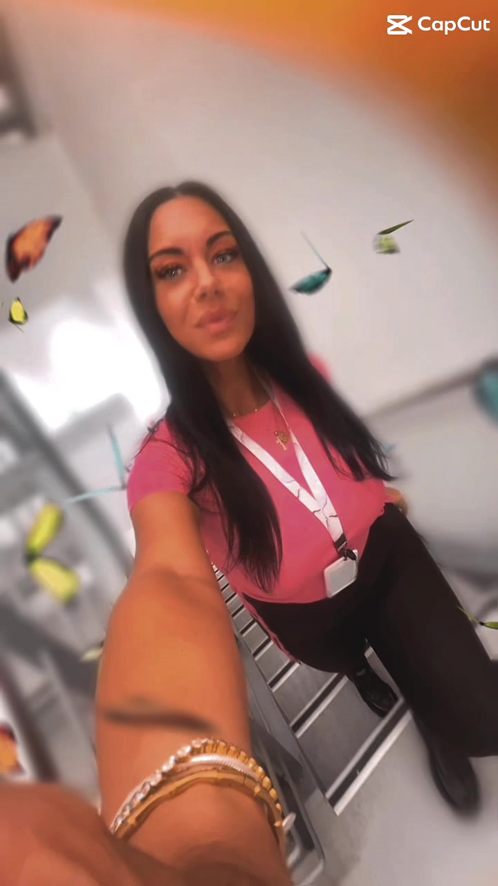 @Efi_Christy🍒