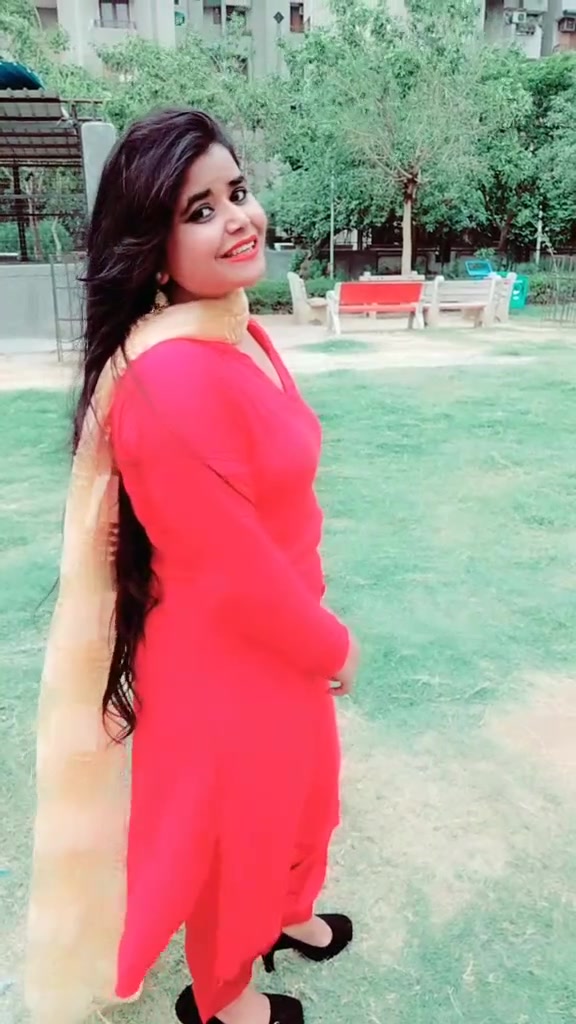 @👑sanjana 😍khanna👑