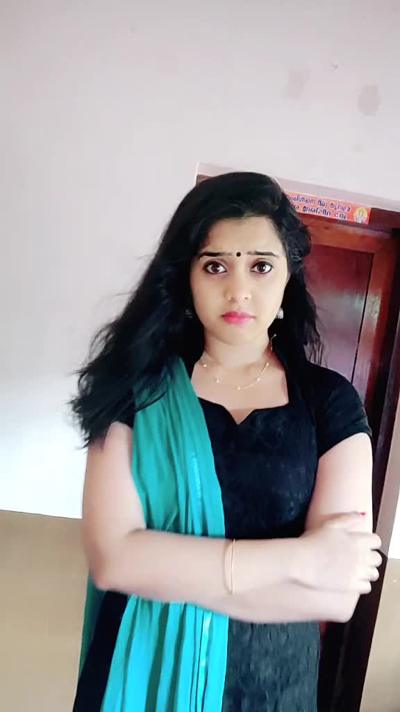 @Revathy menon🤩