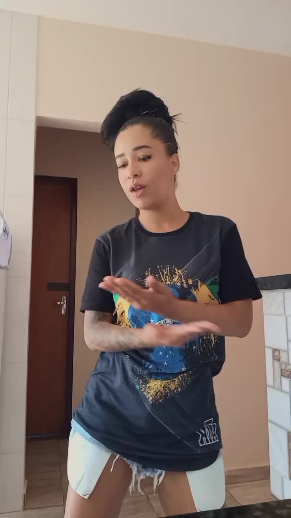 @Loira tatuada