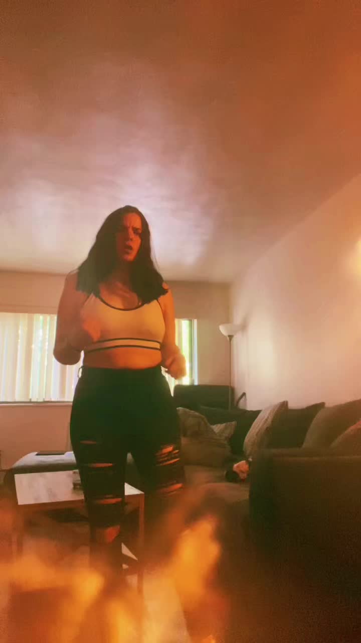 @Red_Baddie22