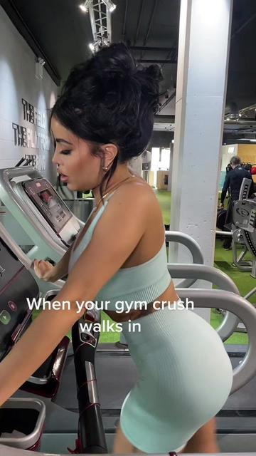 @Chloe saxon