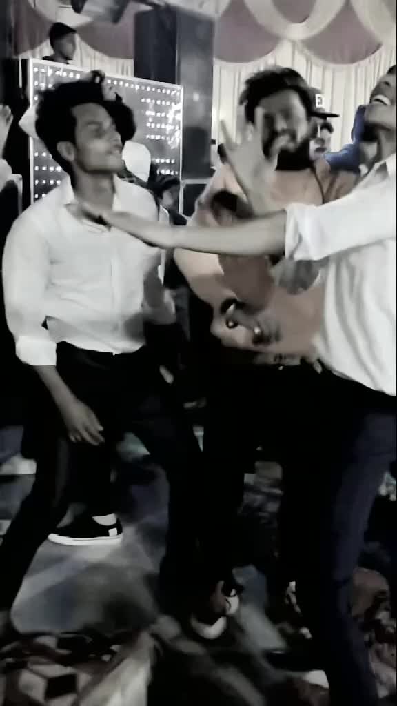 @Akki_Khatabia_👑