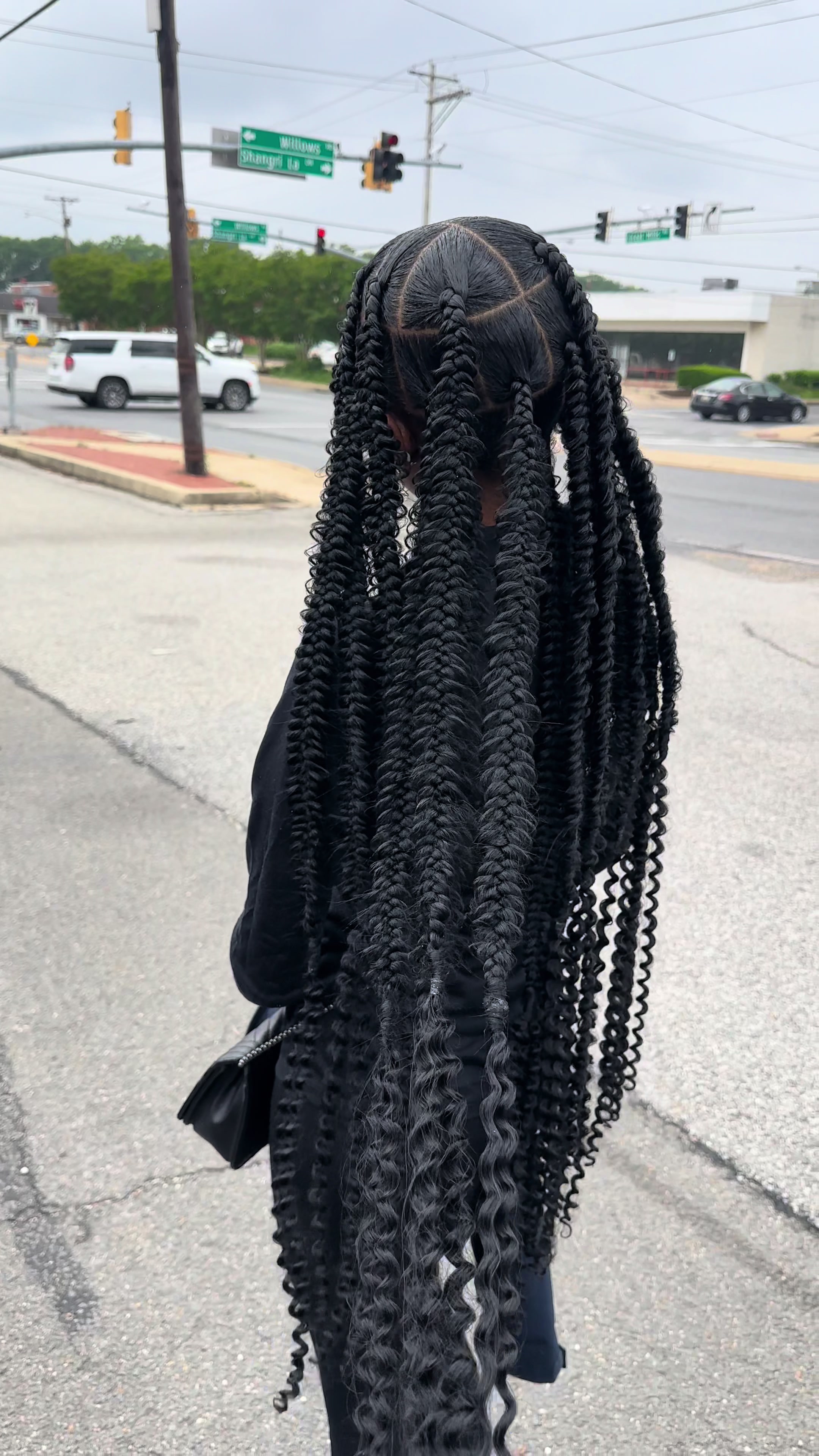 @Hairbylishaa