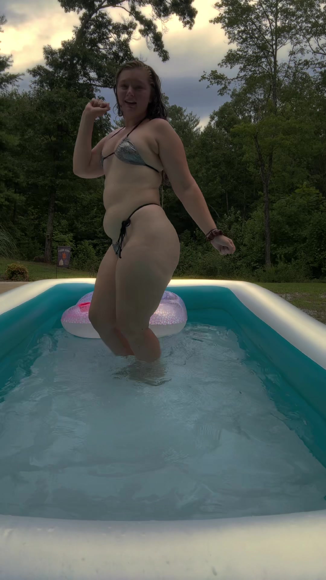@Curves4daze