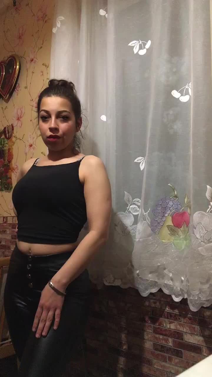 @Szimi🦋🖤