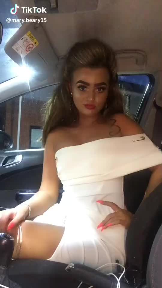 @We miss u our beautiful gal💔