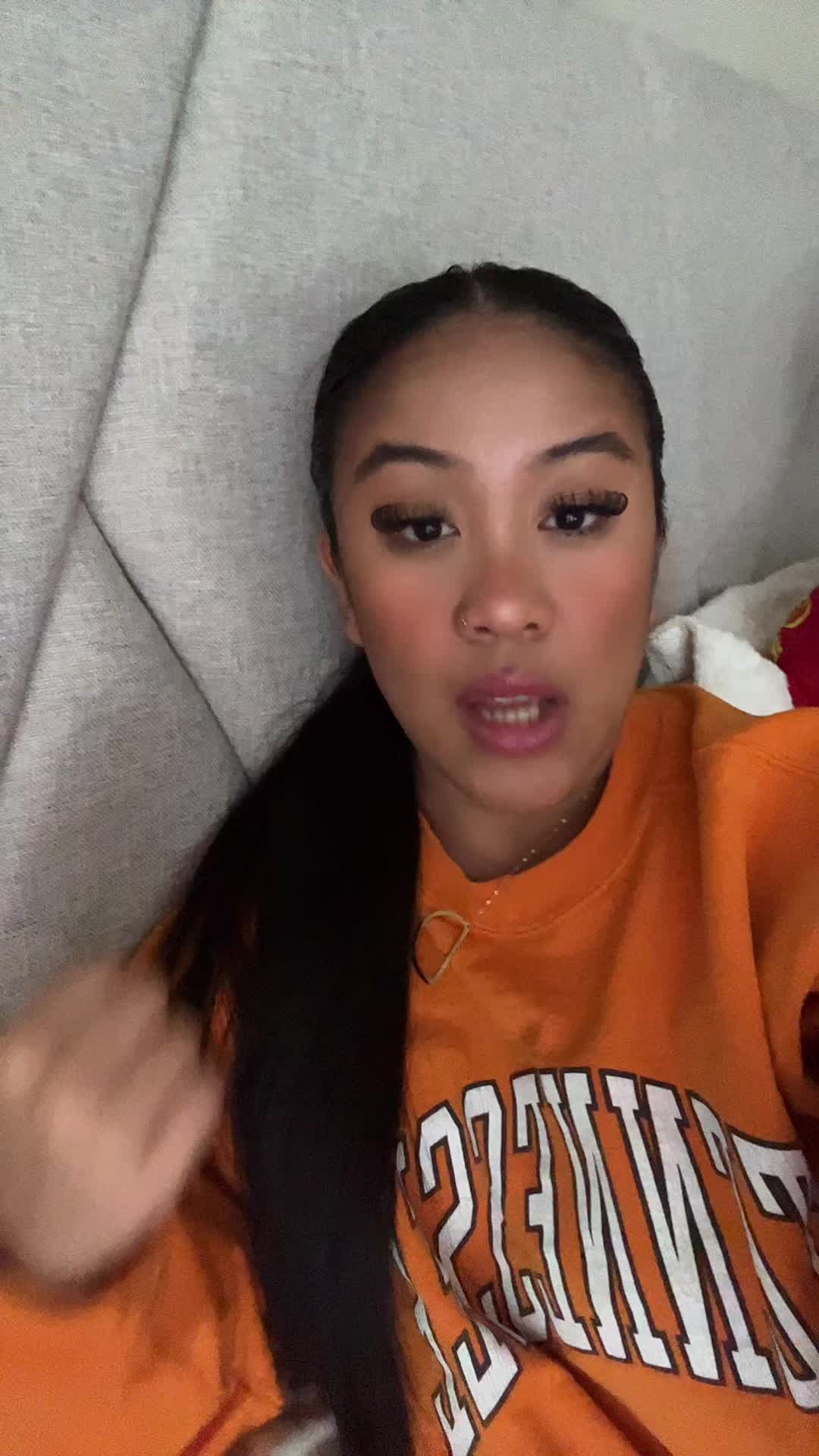 @yzabella