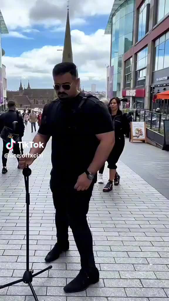 @Bouncer vlogs 🇬🇧🇦🇪