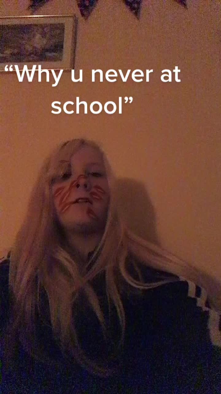 @Siennaisbored2
