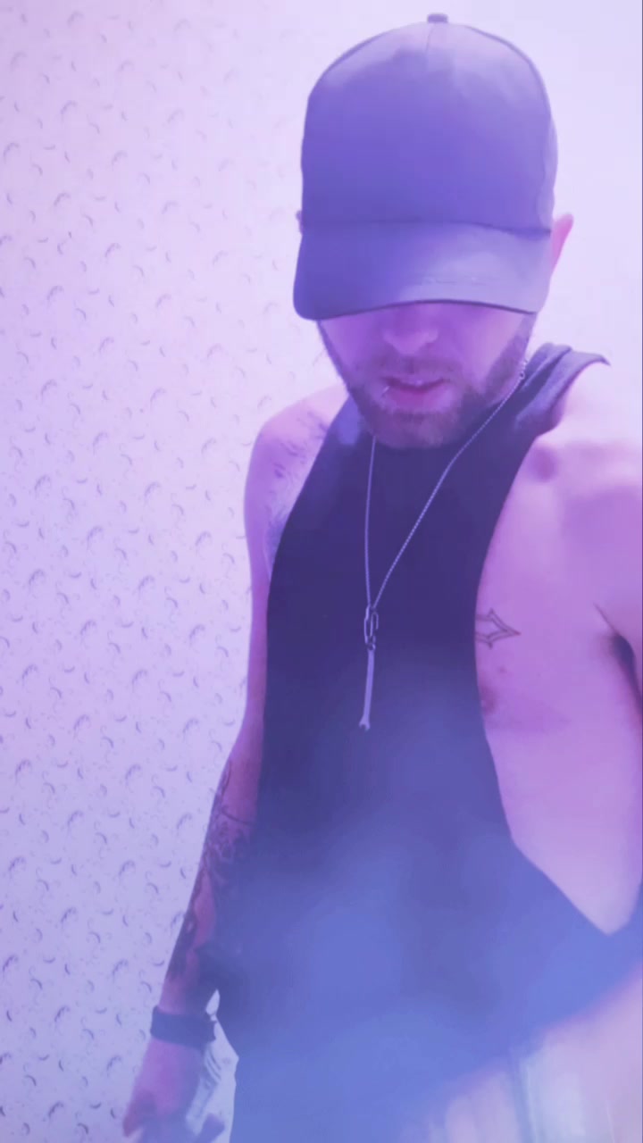 @Johnny.Savage