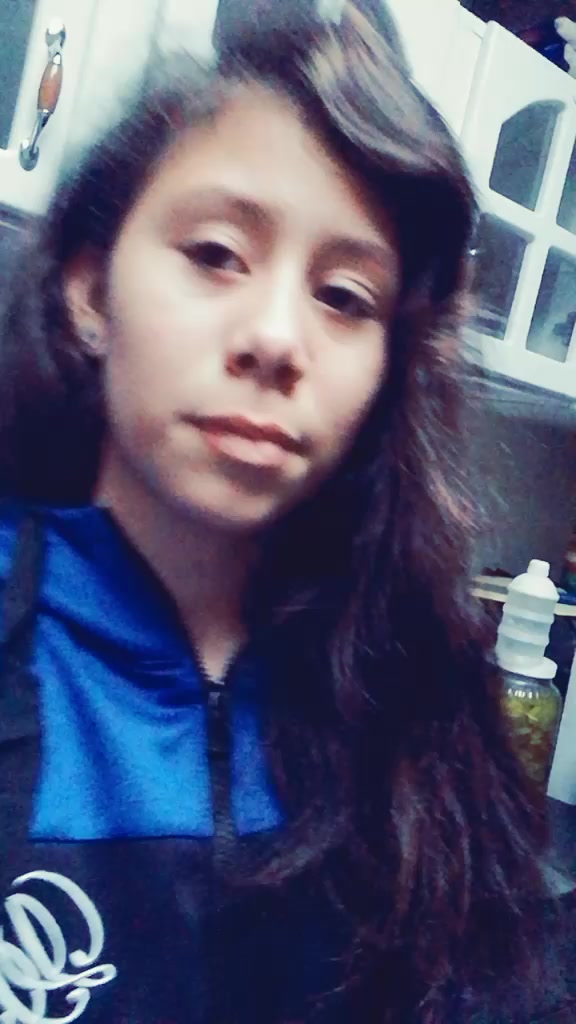 @¶:v nicole <3