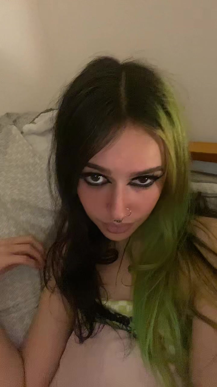 @rachel👽🖤