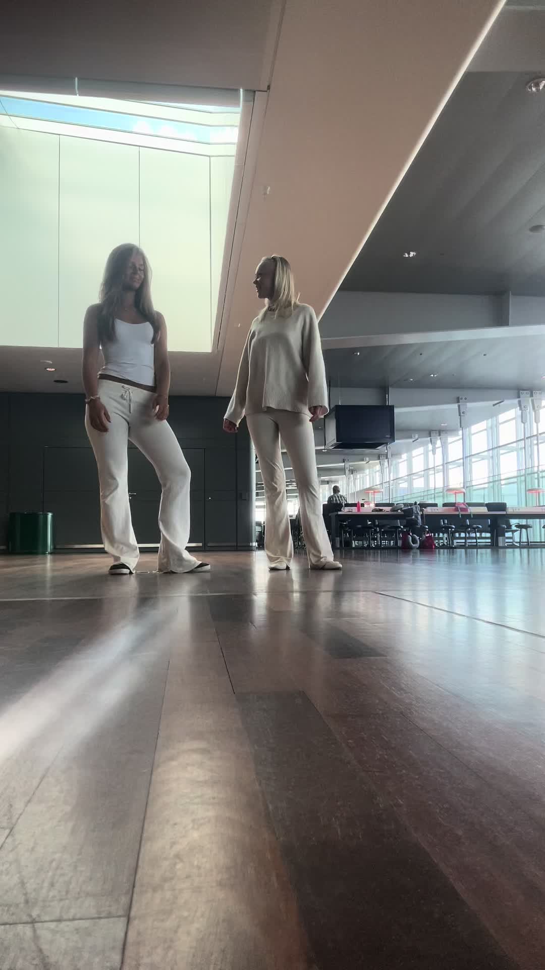 @Familjen🦊