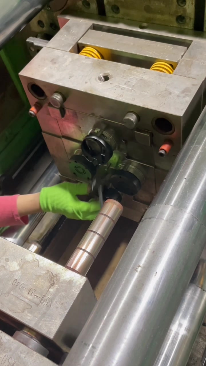 @Injection Mold Factory