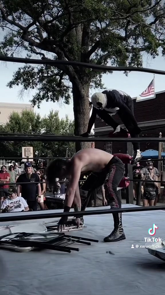 @Xtreme World Wrestling